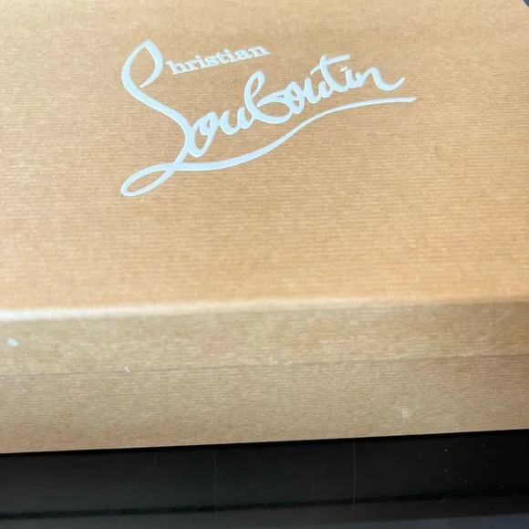 💯 Authentic CHRISTIAN LOUBOUTIN Iriza Patent Open-Side Red Sole Pump Black - Picture 10 of 10